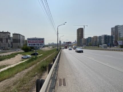 Авиаторов, въезд на мост, справа при движении к Северному шоссе