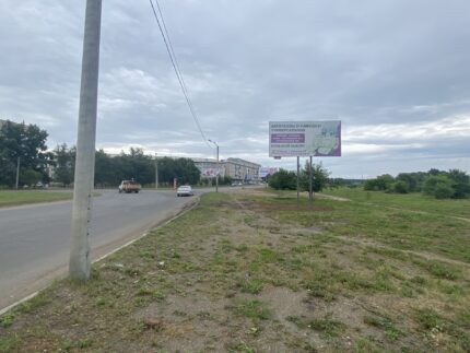 Яковенко, напротив здания по адресу: Микрорайон Северный д.21