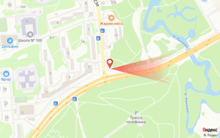 Ленинградский проспект 1, на пересечении с ул. 60 лет ВЛКСМ, на противоположной стороне