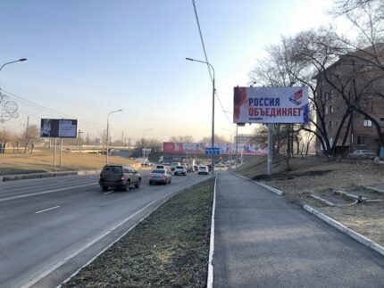 Свердловская, со стороны здания по адресу ул. Матросова 20