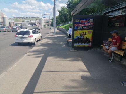 Свободный, остановка Кинотеатр Космос, напротив